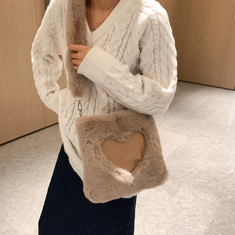 Sac à Main Doux Fourrure – Cœur Tendance